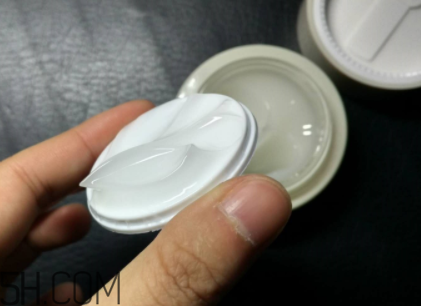 牛爾白玉蘭凍膜什么功效？牛爾白玉蘭凍膜熟齡肌適合嗎？