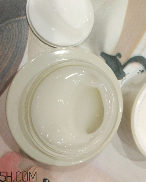 牛爾白玉蘭凍膜什么功效？牛爾白玉蘭凍膜熟齡肌適合嗎？