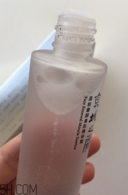 京城之霜神仙水含酒精嗎？適合脆弱敏感肌嗎？