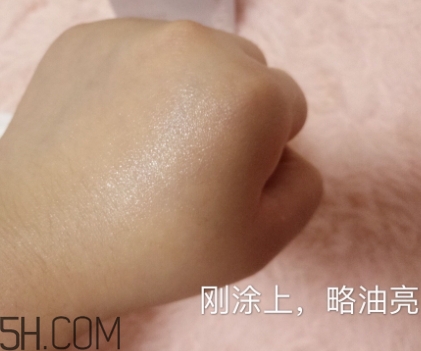 自然堂化妝品多少錢一套？