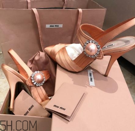 miumiu高跟鞋多少錢？婚禮上穿它再適合不過了