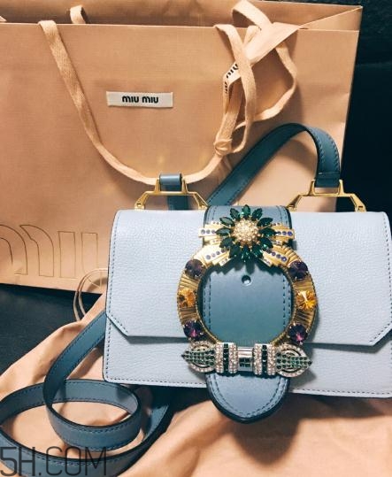miumiu包包一般多少錢？這么仙的包包千萬別錯(cuò)過