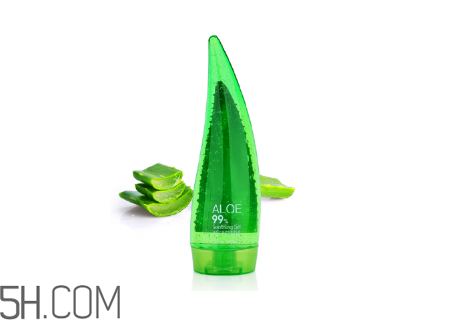 蘆薈膠怎么用不堵塞毛孔？蘆薈膠敷著過夜的注意事項(xiàng)