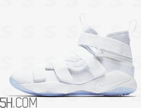 nike lebron soldier 11 flyease士兵11拉鏈版怎么樣？