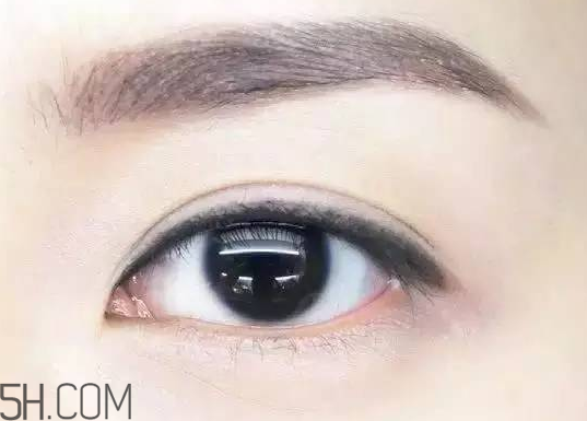 V型眼線怎么畫？V型眼線畫好美到冒泡