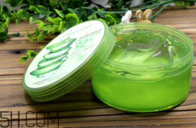 蘆薈膠用在臉上為什么會有刺痛感？防止用蘆薈膠后皮膚刺痛的方法