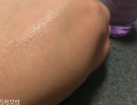 自然堂凝時鮮顏系列適合什么膚質(zhì)？