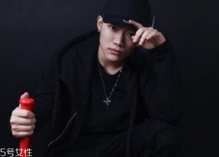 AndyHYQ是誰？andyhyq微博