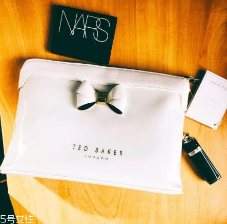 ted baker在中國有專柜嗎？顏值超高還不會撞款的包包