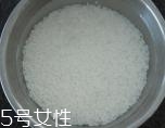 臘腸在蒸之前要泡水嗎？吃臘腸兩步走