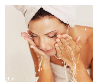 冬季怎么洗臉？洗臉?biāo)澜遣蝗蒎e(cuò)過(guò)