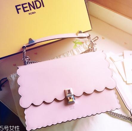 fendi包包多少錢？經(jīng)典的意大利老牌包包