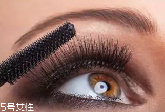 過(guò)期化妝品都是垃圾？可以用作他途