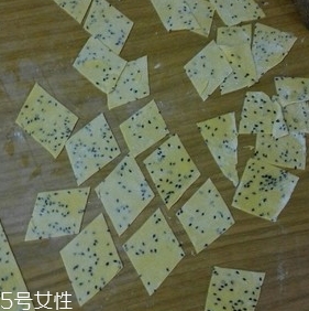 炸麻葉怎么做才脆酥？掌握這些技巧就很簡(jiǎn)單