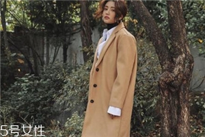 卡其色大衣里面穿什么？讓你穿出高級感