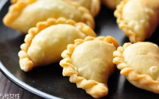 炸油角的面怎么和？用生面還是燙面你知道嗎？