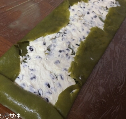抹茶毛巾卷做法 ins上的網(wǎng)紅毛巾卷原來(lái)這么簡(jiǎn)單
