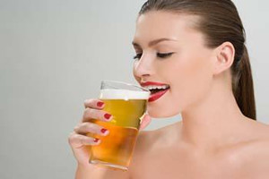 經(jīng)期喝啤酒有什么危害？喝啤酒三大危害