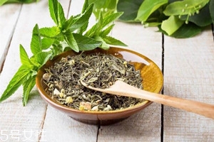 茶葉可以做菜嗎？選用新茶最好