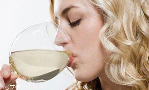 經(jīng)期喝啤酒有什么危害？喝啤酒三大危害