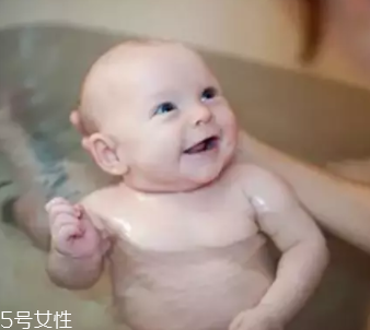 寶寶肛瘺該怎么辦？不要急著動(dòng)刀切除