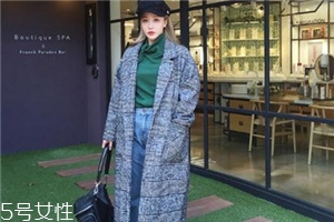灰色大衣配牛仔褲好看嗎？打造中性灑脫范兒