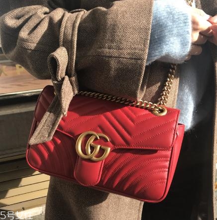 gucci包包多少錢？女人都對(duì)它欲罷不能