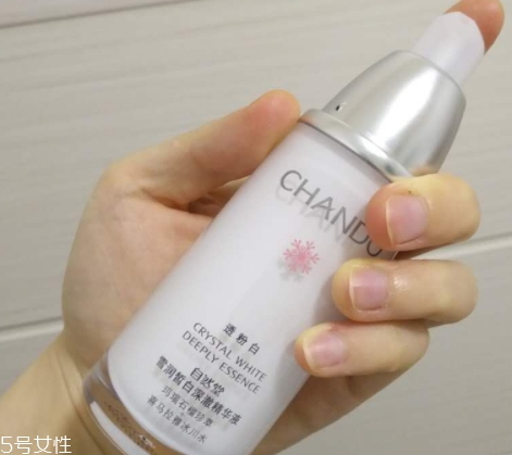 自然堂精華液適合多大年齡用？