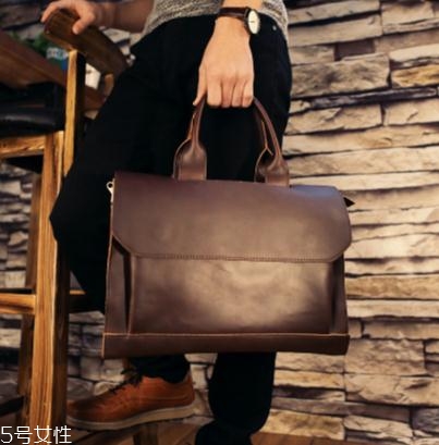 瘋馬皮是什么皮？50年都用不爛的皮革材質(zhì)