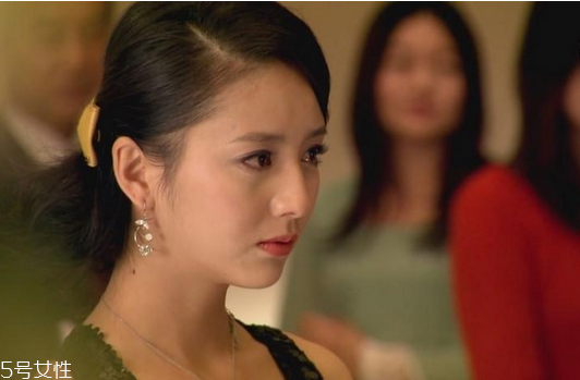 脖子后面有痣好嗎？激光冷凍祛痣易導致癌變