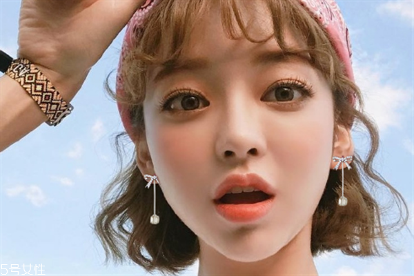 暖色系腮紅適合什么人群？黃皮女生口紅腮紅搭配
