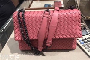 bv包包是什么牌子？一線女星最愛(ài)的經(jīng)典款