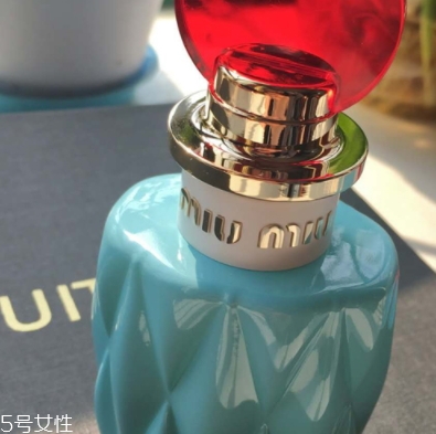miumiu2018粉色香水好聞嗎？和舊款香水哪個更好聞