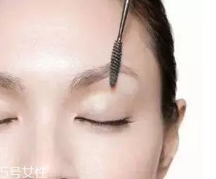 眉型為什么很奇怪？眉頭沒畫好