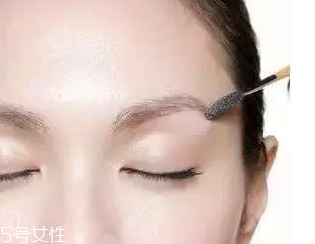 眉型為什么很奇怪？眉頭沒畫好