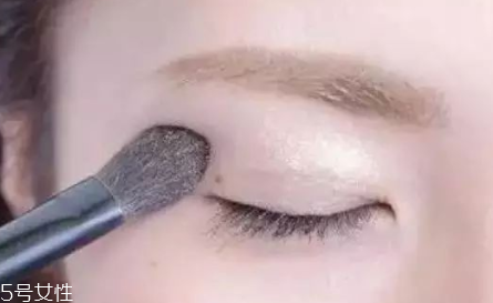 兔子腮紅怎么畫才可愛？中年少女必備腮紅畫技