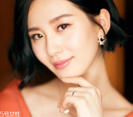 2018奶茶妝怎么畫？偽素顏撩漢妝容畫法