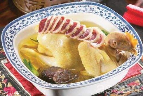 蒸全雞要多長時(shí)間 美味全雞飄香四溢