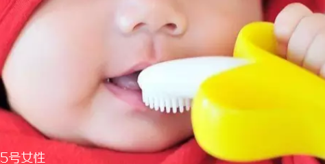 磨牙是因為受了委屈？孩子的心理狀況也會導致磨牙