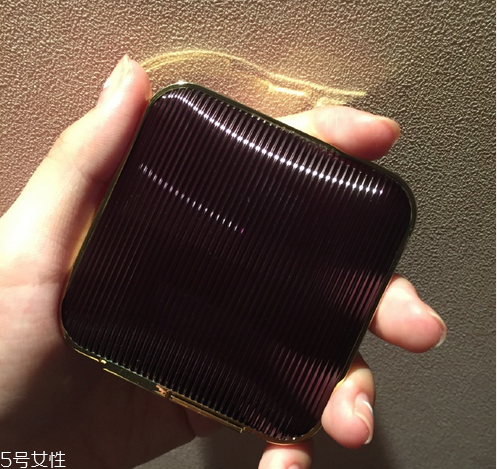黑皮膚用什么顏色的腮紅？腮紅的作用
