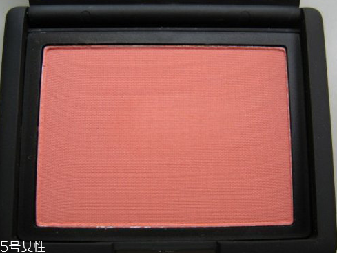 nars腮紅哪個(gè)色系顯白？nars腮紅全試色