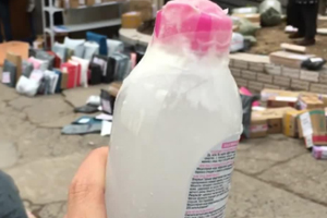 網(wǎng)購(gòu)卸妝水凍成冰坨，化妝品該怎么保存？