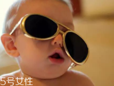 Jasper戴墨鏡，這樣扮酷讓孩子更自信！