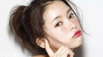 腮紅顏色怎么選？這幾招學會一個就ok