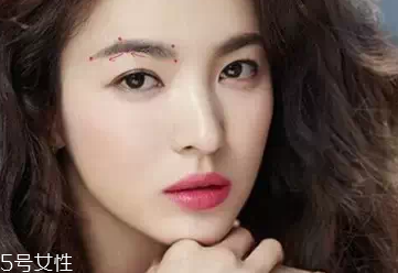 自然系彎眉怎么畫(huà)？弱化眉峰是重點(diǎn)