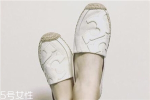 tory burch鞋子偏大嗎？香奈兒漁夫鞋平價(jià)替代