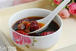 紅糖水怎么做？紅糖用溫水泡比較好