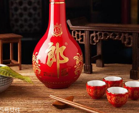 白酒加熱酒精會(huì)揮發(fā)嗎？白酒加熱后再喝危害少
