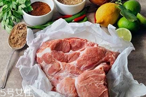 凍了一年的肉能吃嗎？請謹(jǐn)慎食用