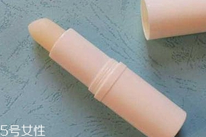潤唇膏吃了會中毒嗎？劑量小不會有事